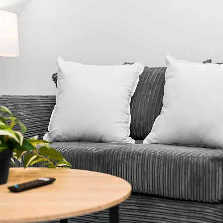 Luxury Apartment - Accommodates 4 - On Street Parking Available 2Cr Birmingham Extérieur photo